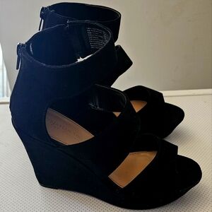 Christian Siriano Women's Black Platform Wedges Size 7